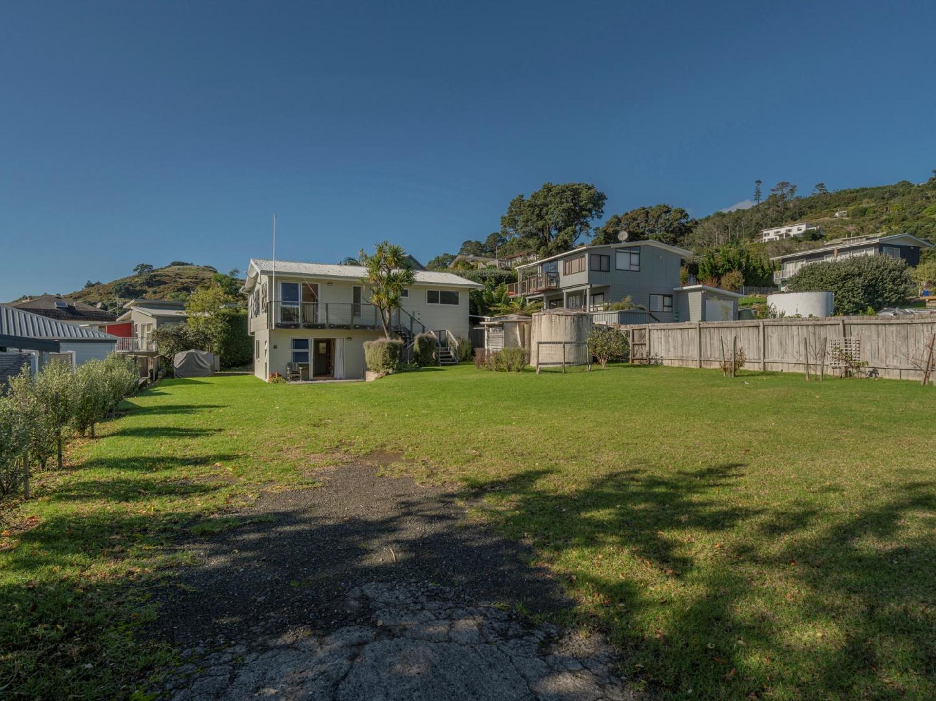 Hahei Kiwi Bach - Hahei Holiday Home Eksteriør billede